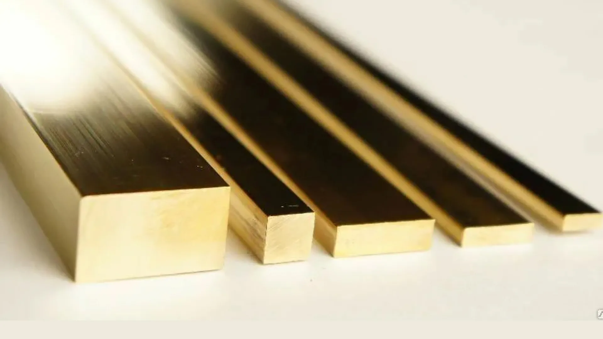 Бронзовая полоса, шина 1.5 м м/д БрКМц3-1 ГОСТ 1789-70 г/к 6х300 мм